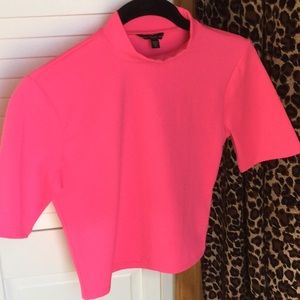 XS Guess crop top T hot pink stretchy smooth elbow